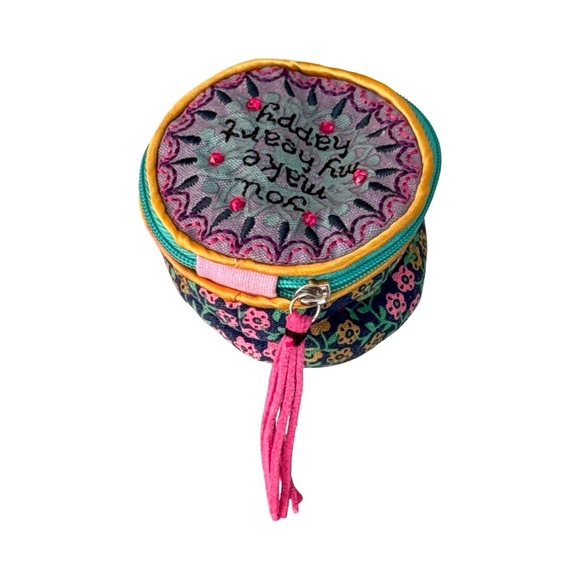 Natural Life Embroidered Jewelry Case - Picture 3 of 9